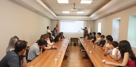 Nilüfer'in yeşil enerji vizyonu Avrupalı gençlere anlatıldı