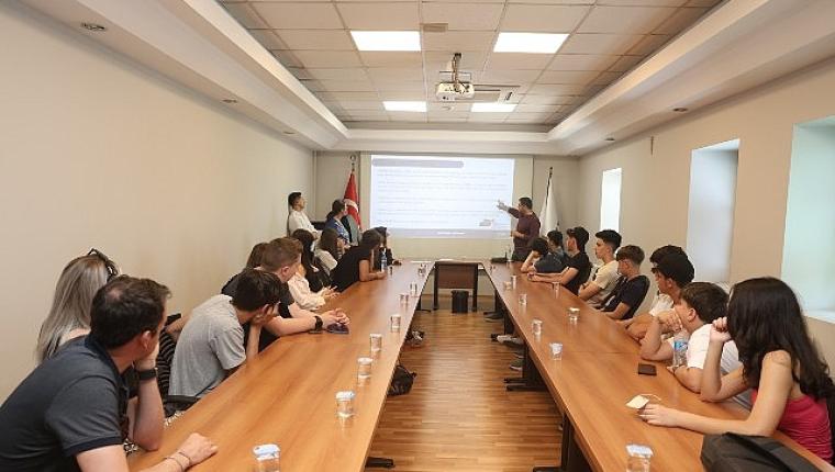 Nilüfer'in yeşil enerji vizyonu Avrupalı gençlere anlatıldı