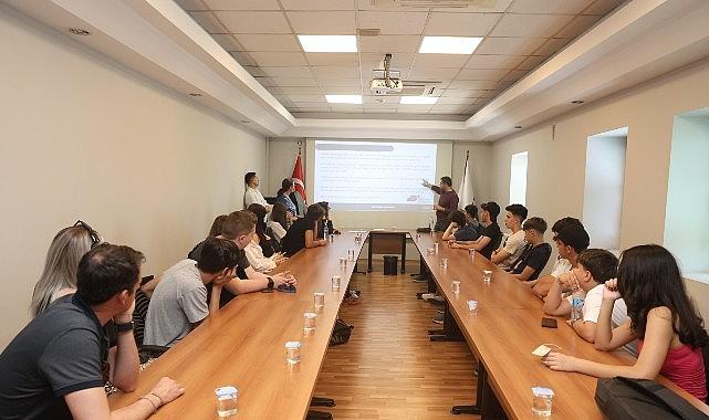 Nilüfer'in yeşil enerji vizyonu Avrupalı gençlere anlatıldı