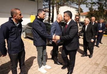 Büyükşehir’den üreticilere yonca tohumu ve gübre desteği