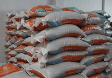 Sındırgılı Depremzede Çiftçilere Hayvan Yemi Yardımı