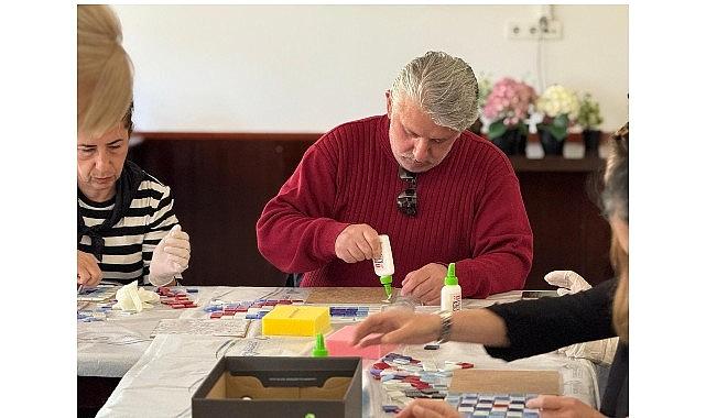 Bakırköy'de Atık Camlar Sanata Dönüştü