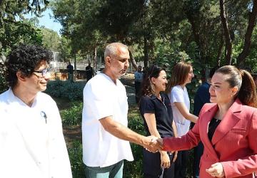 Başkan Vekili Büşra Özdemir'den veteriner hekimlere ziyaret