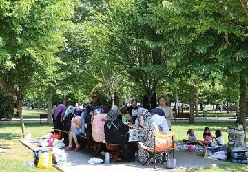 Maltepe'de kadınlar bahar pikniğinde buluştu