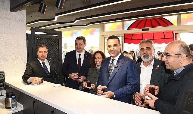 Çiğli'de Yeni Bir Yaşam Alanı: Uğur Mumcu Parkı Açıldı