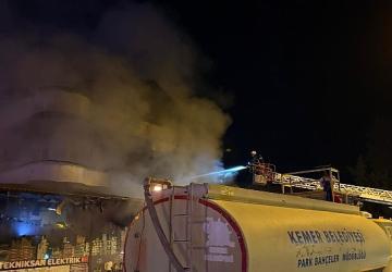 Kemer'de korkutan yangın
