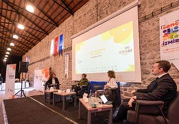 “İzmir Seninle" ile gençlere güçlü kariyer köprüsü