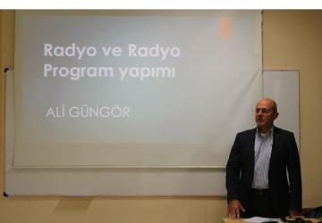 Yapımcı Güngör, Egeli öğrencilere program yapım sürecini anlattı