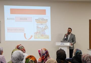 Hatice Hatun Mahalle Külliyesi Çocuk Mektebi'nde Aileler Eğitim Seminerleri ile Bilgilendiriliyor