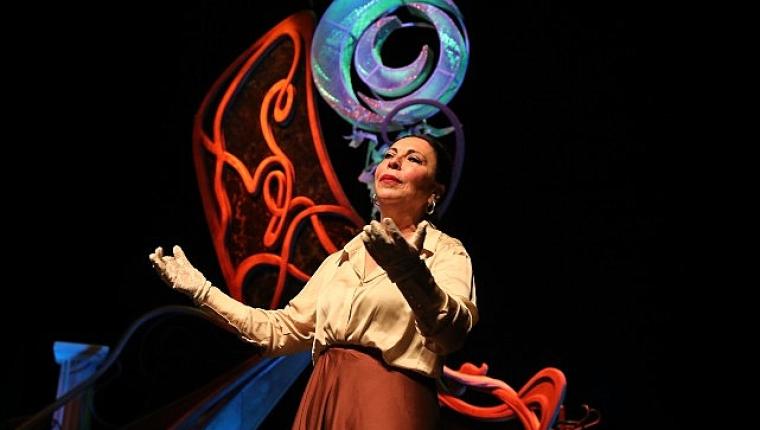 Şehrin Tiyatrosu “Hayat Der Gülümserim" Oyunuyla Ataşehir'de