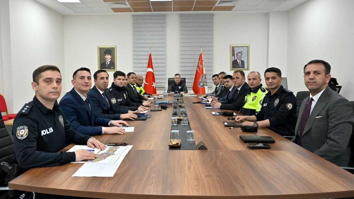 Adıyaman İl Emniyet Müdürlüğü, haftalık değerlendirme toplantısı gerçekleştirdi
