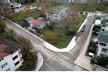 Başiskele sahilde 1. etap yaya kaldırımları tamam