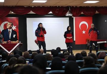 Bayrampaşa'da liselerde hayat kurtaran eğitim