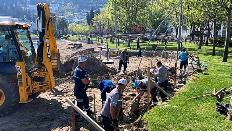 Büyükşehir'den sahillere yaz dokunuşu