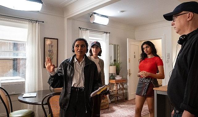 Yeni Komedi Dizisi 'Not Suitable for Work', İlk 3 Bölümüyle Şimdi Sadece Disney+'ta Yayında!