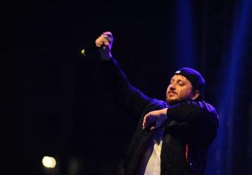 Karşıyaka Yeni Yıl Festivali'nde Anıl Piyancı coşkusu!