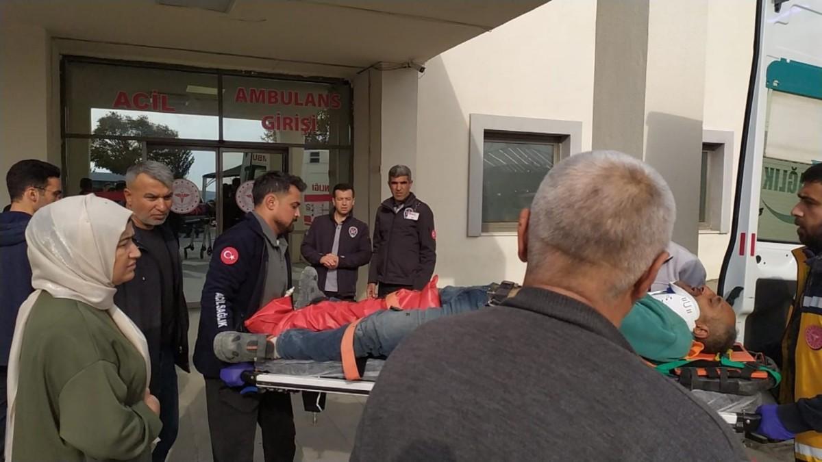 Besni’de iki ayrı inşaat kazası: 2 işçi ağır yaralı - Videolu Haber