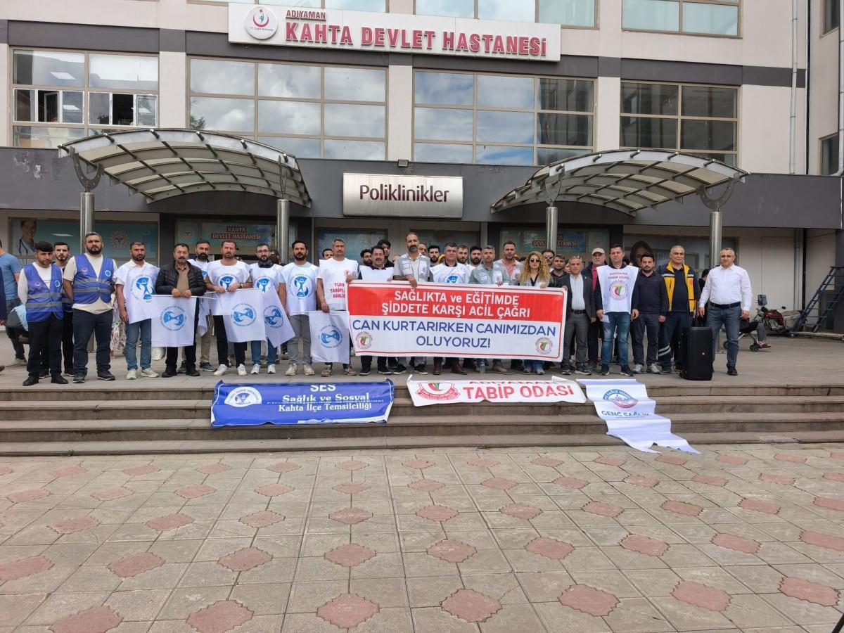 Adıyaman’da sağlık çalışanlarından şiddete tepki açıklaması - Videolu Haber