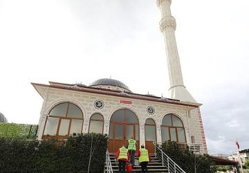 Menderes'te Camiler Tertemiz