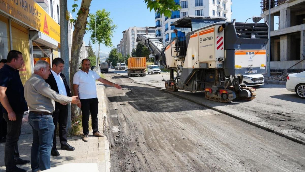 Adıyaman’da asfalt mesaisi sürüyor: Başkan Tutdere çalışmaları yerinde inceledi - Videolu Haber