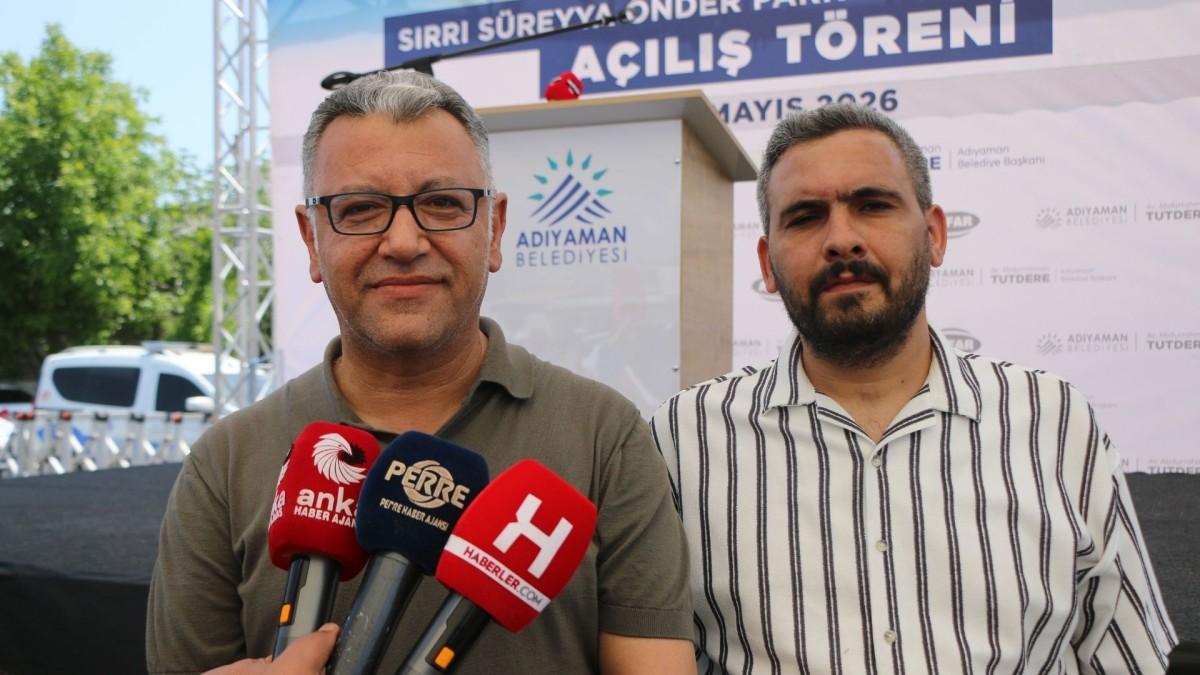 Dr. Erdoğan Altunbaş: ‘Sırrı Süreyya Önder Okuma Salonu’na 10 koli kitap hediye ettik’ - Videolu Haber