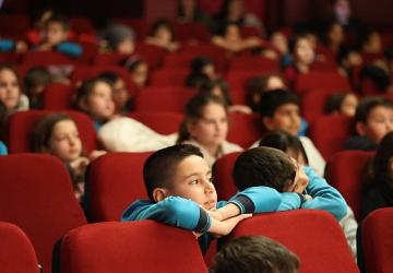 Başkan Çerçioğlu Çocukları Tiyatro ile Buluşturdu