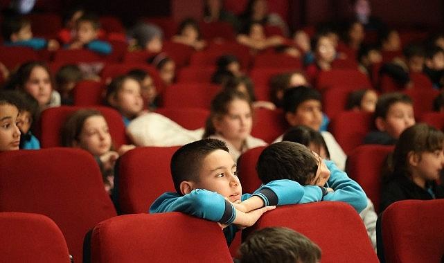 Başkan Çerçioğlu Çocukları Tiyatro ile Buluşturdu