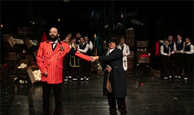 İzmir Şehir Tiyatroları'ndan görkemli prömiyer