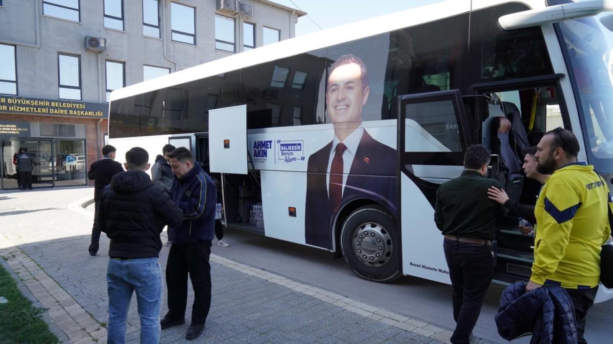 Sındırgılı Depremzede Gençlere Başkan Akın’dan Destek