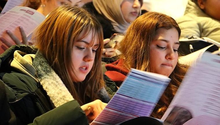 Maltepe Belediyesi'nden Öğrencilere Gelecek Rehberliği