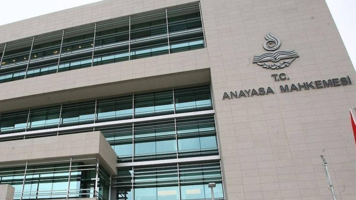 AYM’den süresiz nafaka kararı: Düzenleme iptal edildi