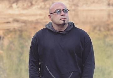 Barış Çapkın şarkılarını bir albümde topladı: Fezaya Bak