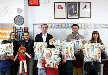 Çankaya Belediyesi'nden Karataşlı Çocuklara Bayram Hediyesi