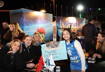 Nilüfer'in Sultanları 8 Mart'ta taraftarıyla buluştu