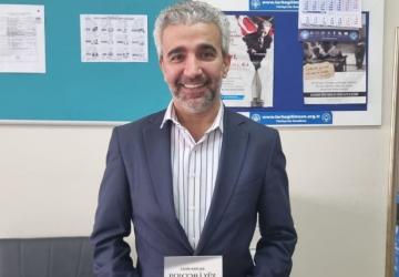 Adıyamanlı şair ve eğitimci Zahid Kaplan’ın ilk şiir kitabı ‘Perçemli Yüz’ yayımlandı