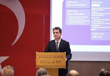Çeşme'de turizmin geleceği ortak akılla konuşuldu