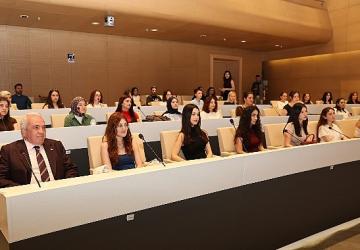 Gençler Nilüfer'de geleceğe hazırlanıyor