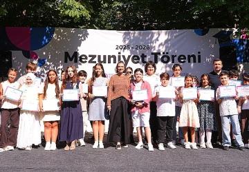 Üsküdar Çocuk Üniversitesi'nde Mezuniyet Coşkusu