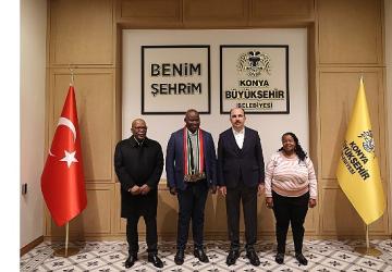 Güney Afrika Yerel Yönetimler Birliği Başkanı Stofile, Başkan Altay'ı Ziyaret Etti
