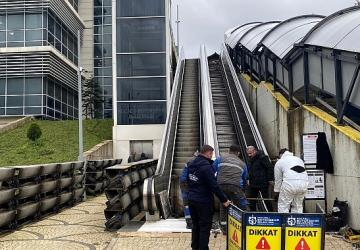 Yürüyen merdivenler saat gibi işliyor