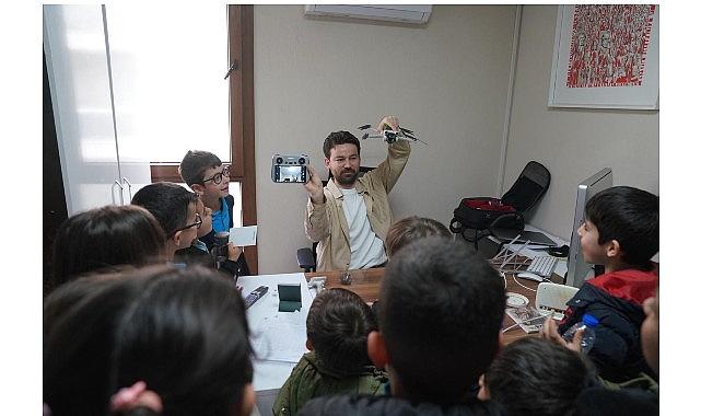 Seferihisar'da miniklerden anlamlı ziyaret: Başkan Yetişkin öğrencilerle buluştu