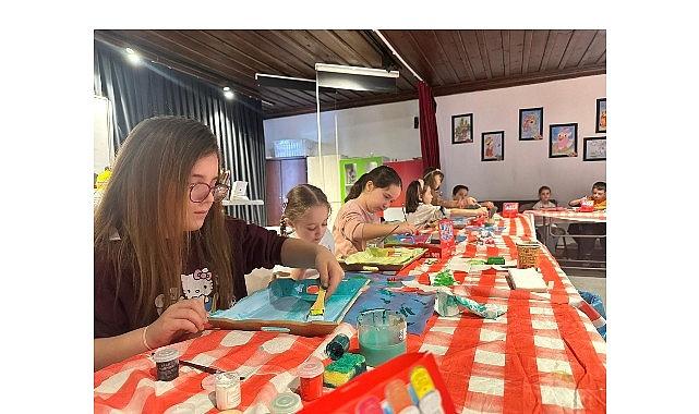 İnegöl'de Sömestir Tatili Sanatla Renklendi