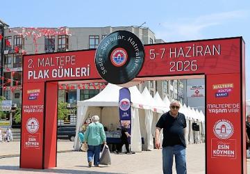 Maltepe'de nostalji rüzgârı: 2. Maltepe Plak Günleri başladı