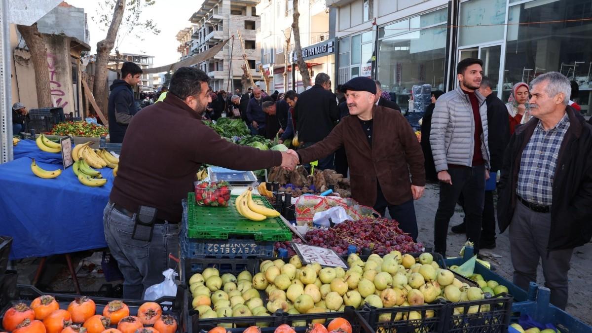 Vali Osman Varol, Turgut Reis Semt Pazarı esnafıyla buluştu
