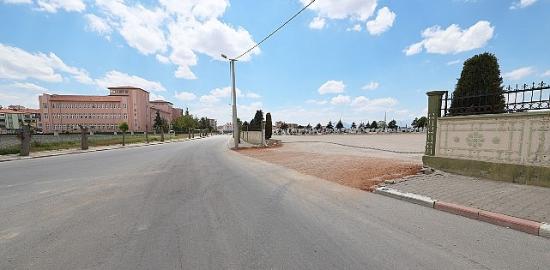 Şehir Mezarlığına Araçlar İçin Yeni Giriş Kapısı Açıldı