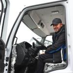 Başkan Arı, Kar Küreme Aracını Sürerek Temizlik Çalışması Yaptı