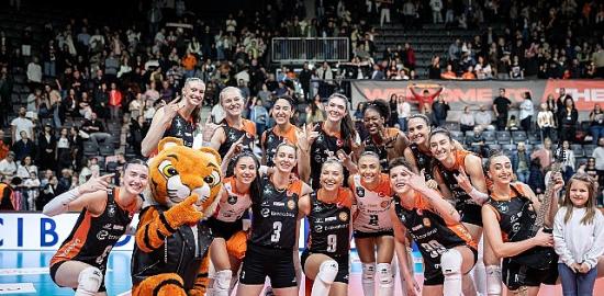 Eczacıbaşı Dynavit, Beşiktaş karşılaşmasından galibiyetle ayrıldı