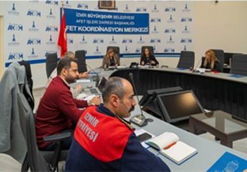 İzmir'de yağış sonrası hasar tespit ve müdahale çalışmaları devam ediyor