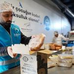 Beylikdüzü'nde Ramazan'ın Bereketi Sofralara Taşınıyor