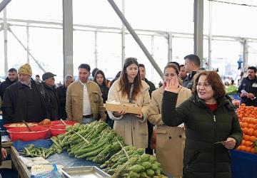 Başkan Hatice Gençay, halkla omuz omuza baharı müjdeledi